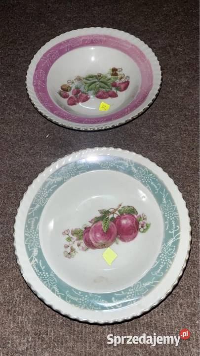 Miseczka z truskawkami I z jabłkami Syg S