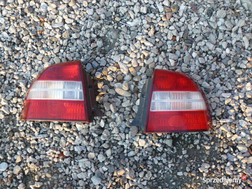 Lampa tylna prawa lewa Kia Shuma 9700 Kraków osobowe