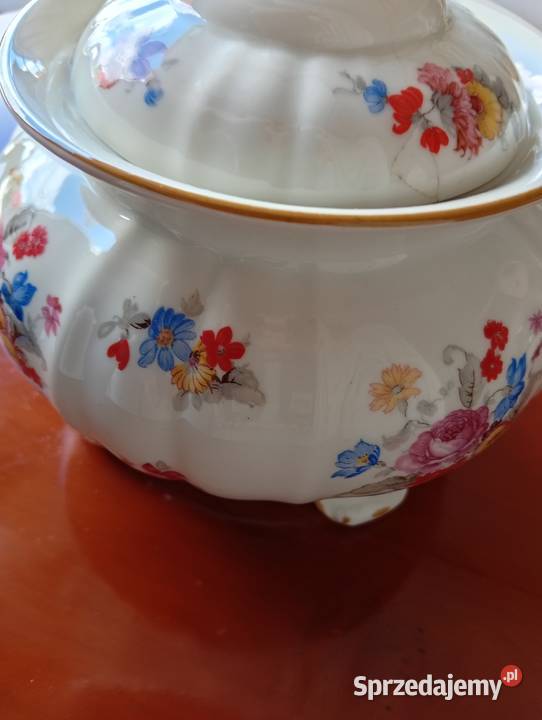 szkatułka bombonierka porcelanowa 920 Byczyna