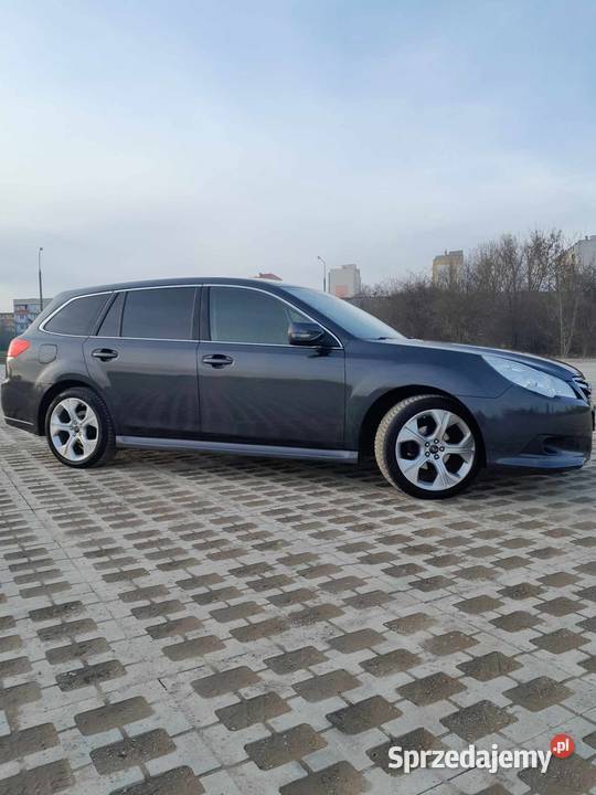 Subaru legacy V 2009 mazowieckie Radom