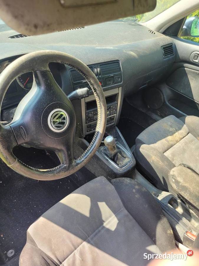 Syndyk sprzedasamochód osobowy marki Volkswagen Kraków sprzedam