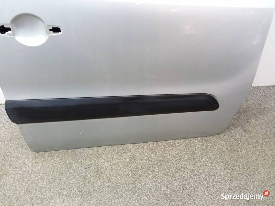 DRZWI PRAWE PRZÓD EZRC Citroen Berlingo II 2008 świętokrzyskie