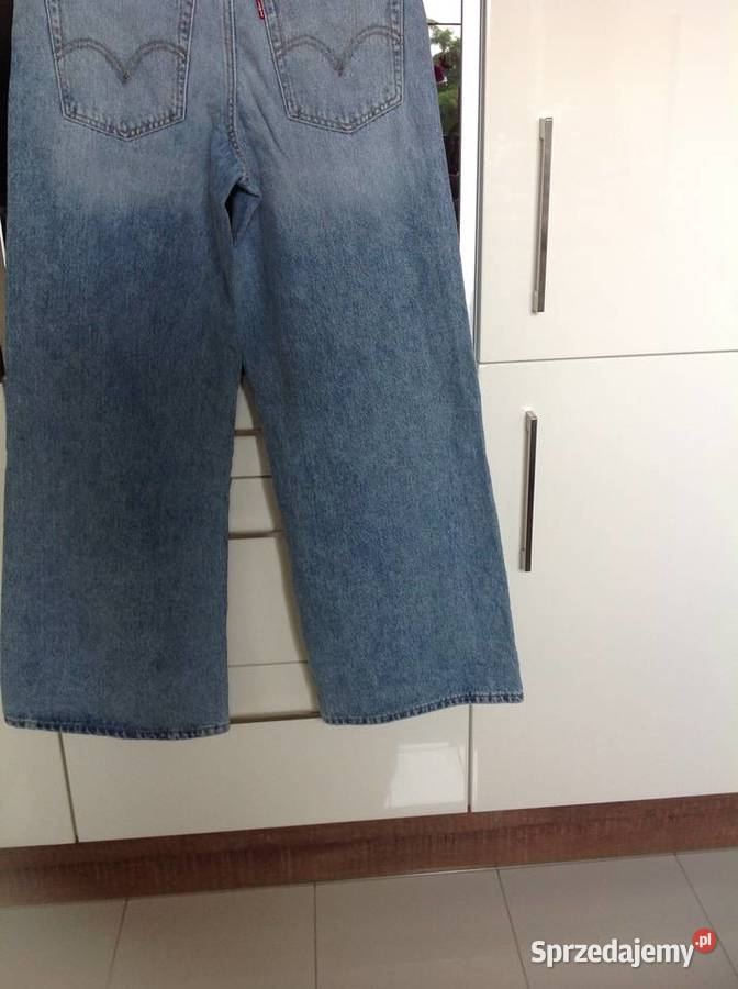 Spodnie Jeans Damskie Levis 94 Baggy Wide Leg niebieski Spodnie Moda i Styl Nowa Sól