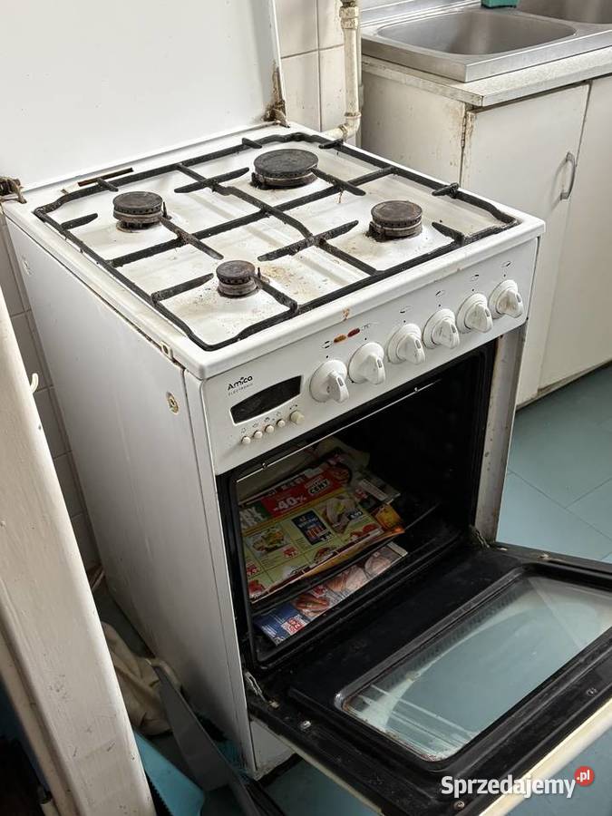 Kuchenka Amica działająca ale w stanie mocno wolnostojące Warszawa