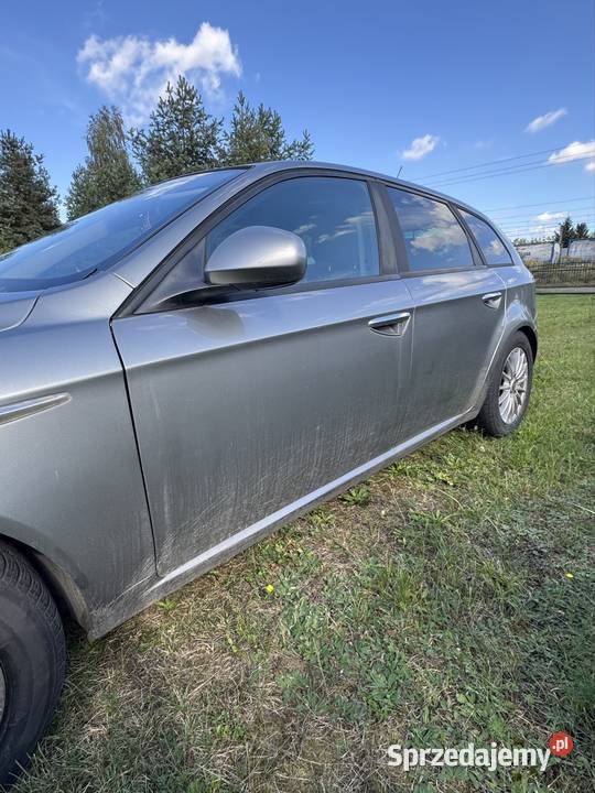 Alfa Romeo 159 Kombi stan blacharski naprawie Alfa Romeo Myszków