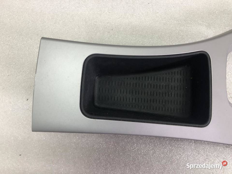 LISTWA RAMKA TUNELU ŚRODKOWEGO 7118034 BMW E90