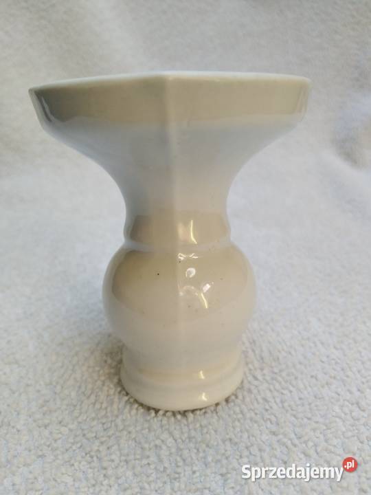 Biały ceramiczny świecznik Forma Wyposażenie wnętrz Nowa Karczma