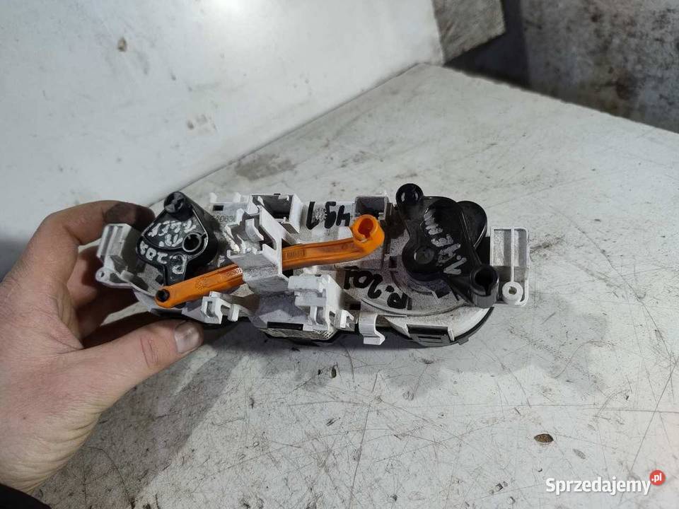 PANEL KLIMATYZACJI PEUGEOT 208 96722486ZD Panele sterowania, przełączniki