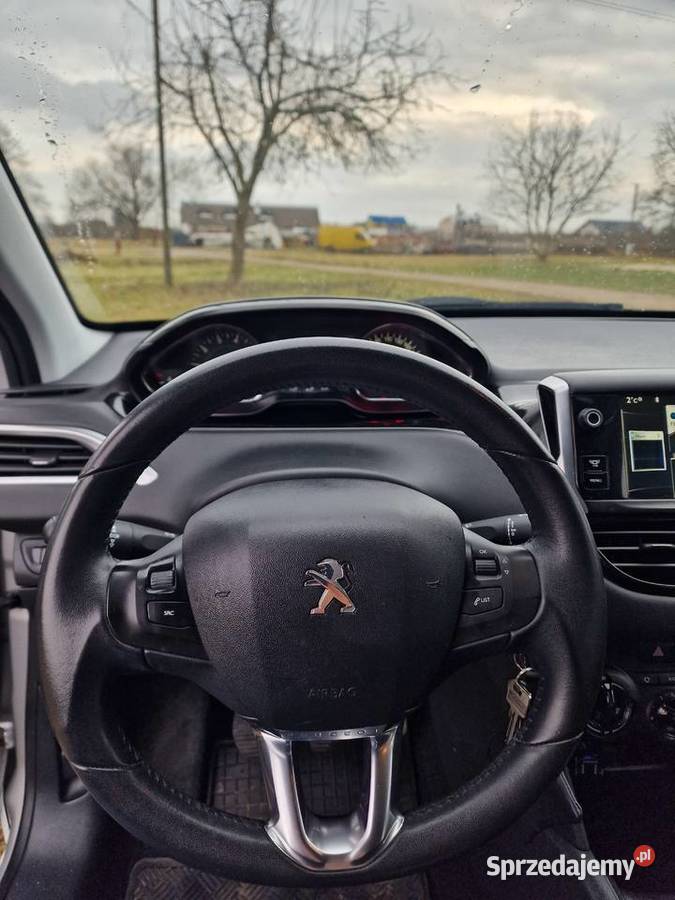 Peugeot 208 12 benzyna 5 drzwi benzyna Grójec