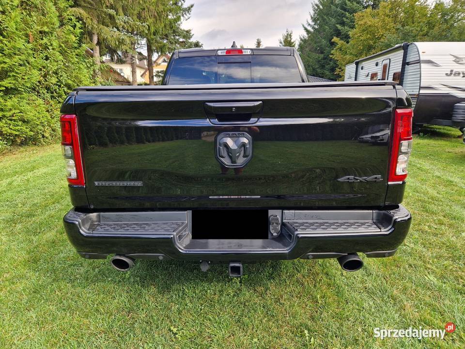 RAM 1500 RAM 1500 dobrze wyposarzony ciężarowy 1500 Warszawa