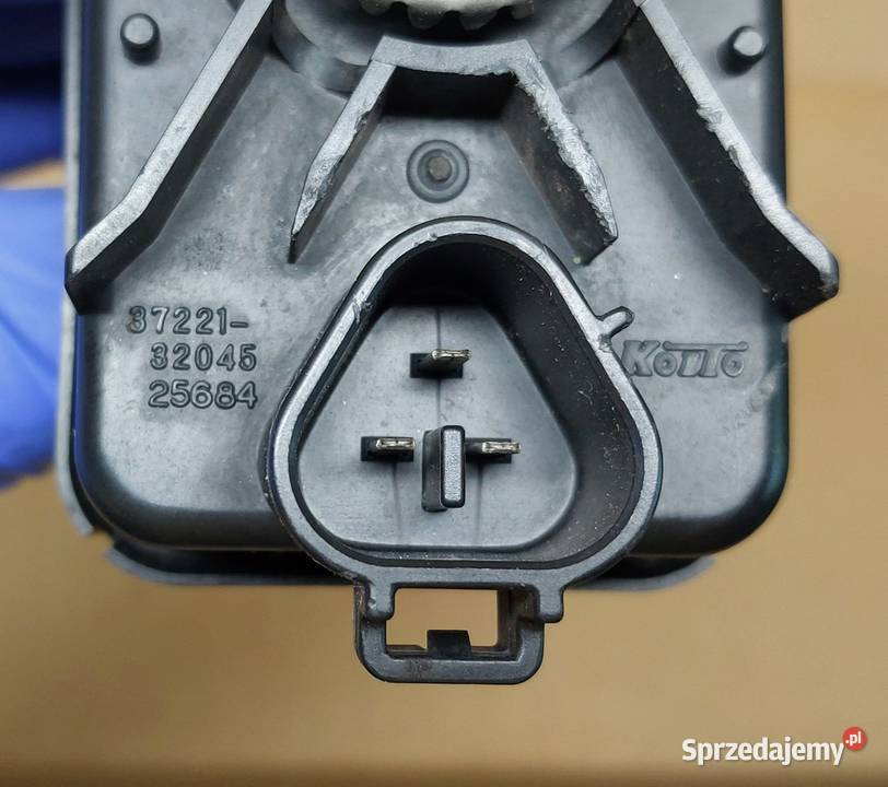 SILNICZEK REGULACJI LAMPY TOYOTA PREVIA 0005 Mielęcin sprzedam