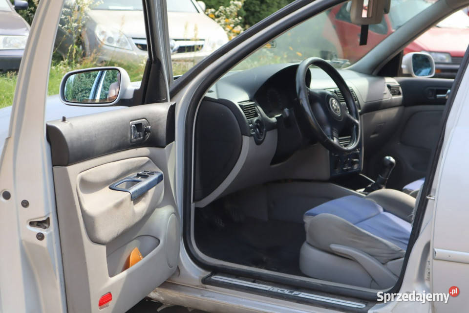 Volkswagen Golf 1999r 16 Benzyna 5 Drzwi Warszawa sprzedam