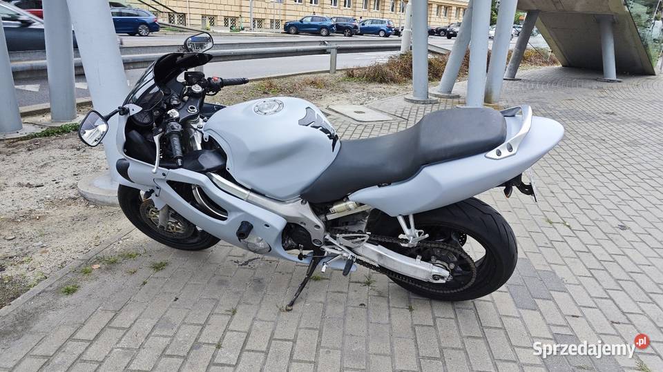 Honda CBR 600 F4 PC35 1999r Trzebownisko