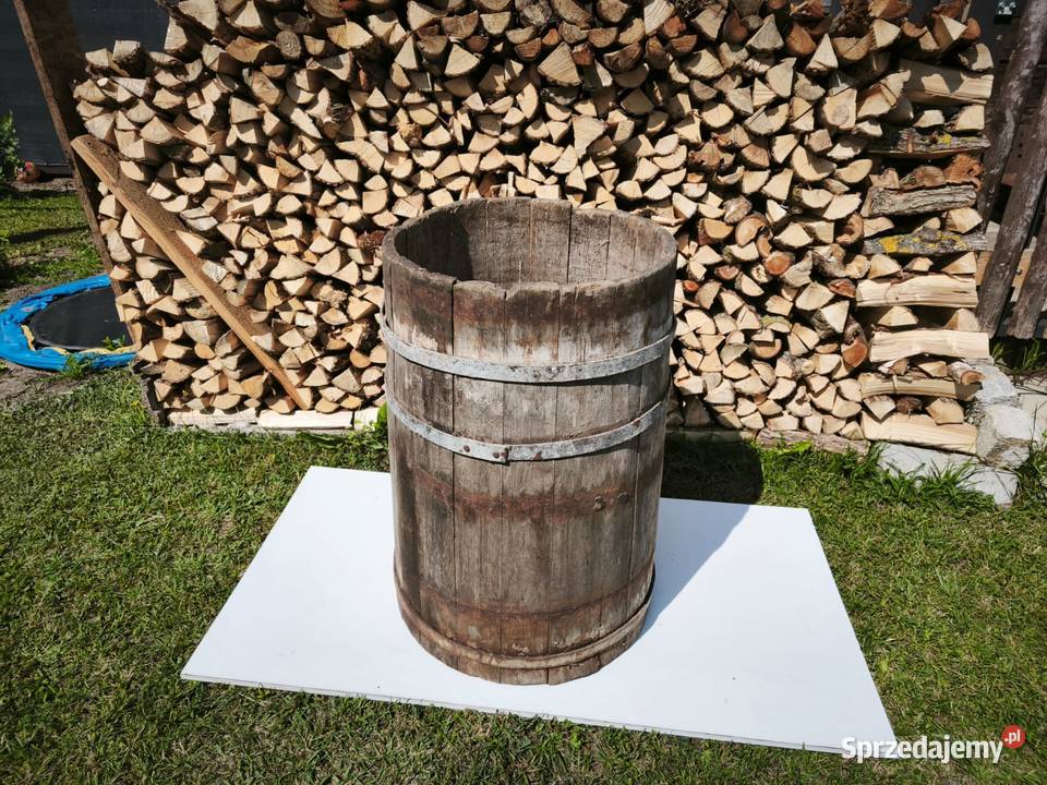 Zabytkowa drewniana beczka dębowa Siemianówka