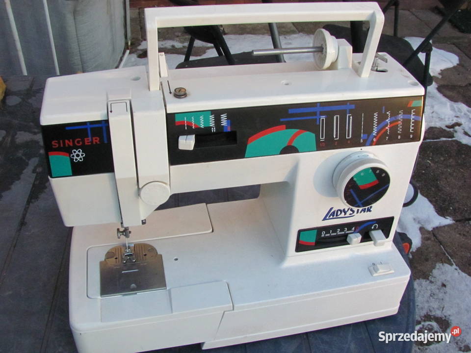 Wieloczynnościowa maszyna do szycia Singer Łódź