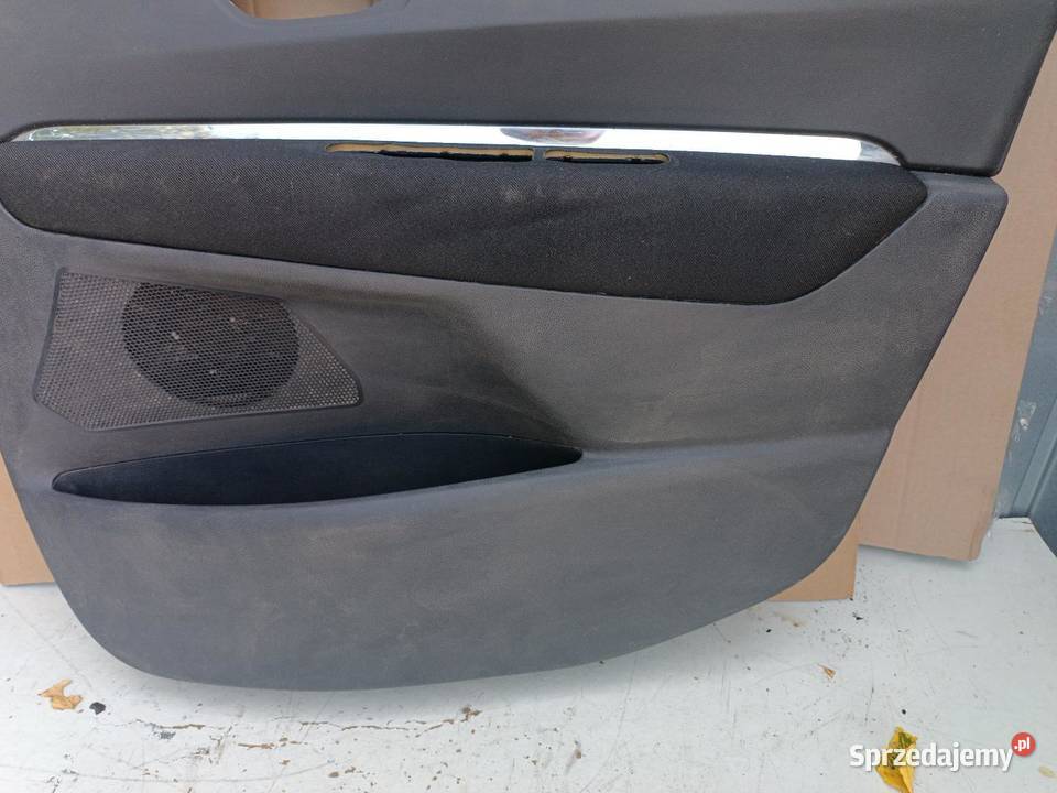 BOCZEK TAPICERKA DRZWI PRAWY PRZÓD PEUGEOT 3008 osobowe sprzedam