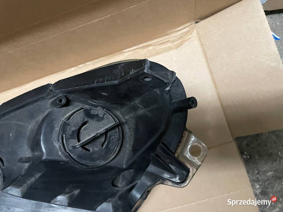 Lampa przednia PRAWA Opel Corsa D 89313305 lampy przednie Czarny Dunajec sprzedam