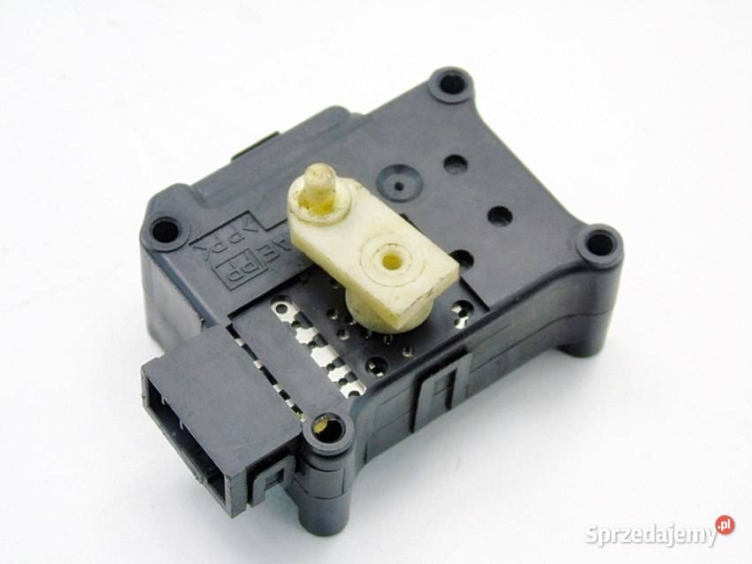 SILNICZEK NAWIEWU NISSAN ALMERA TINO 2002 22 DI