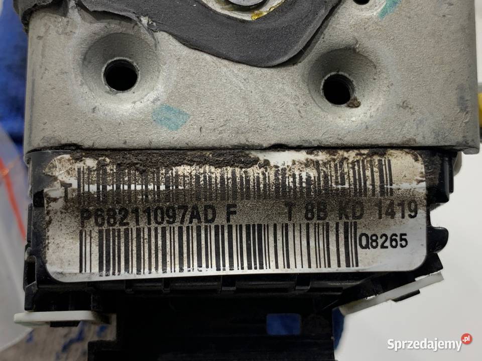 ZAMEK DRZWI LEWY PRZÓD JEEP CHEROKEE KL SUV