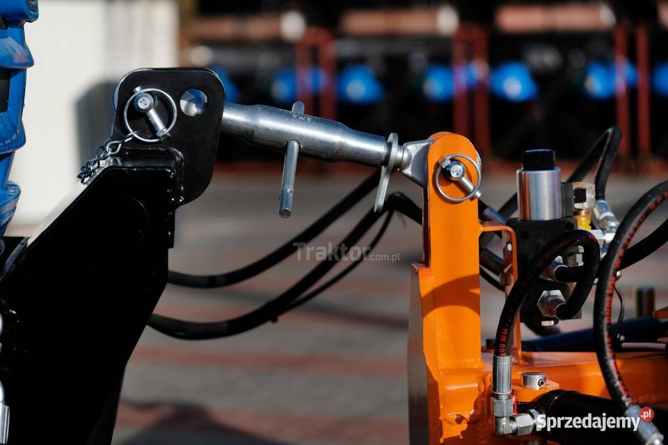 LS Tractor XJ25 HST 4x4 244 CAB pług do śniegu