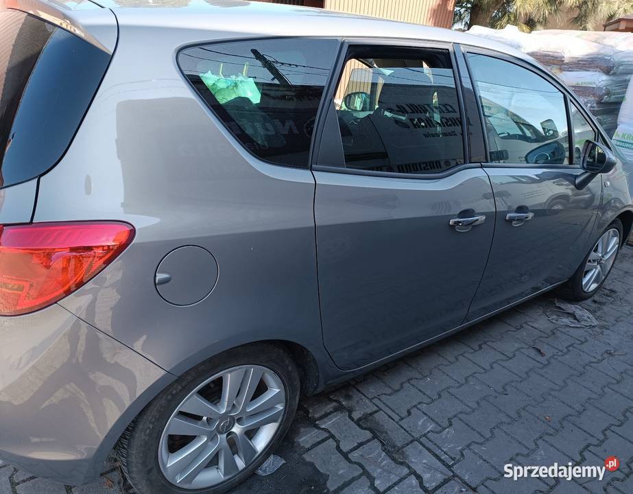 Opel Meriva b welurowa tapicerka Nisko