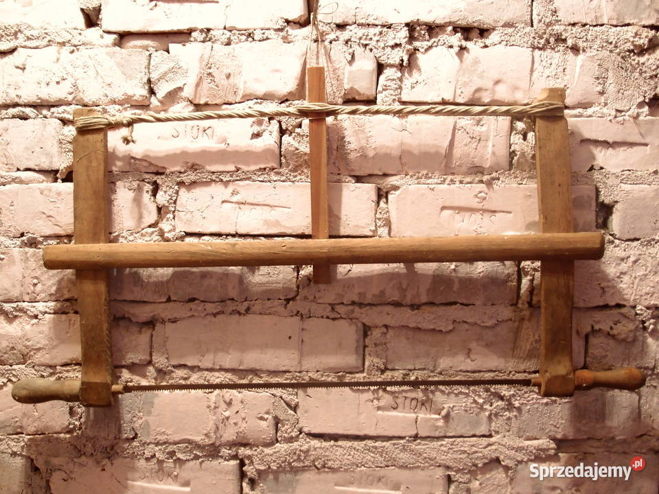 Zabytkowa duża ręczna piła do drewna w starym sprzedam