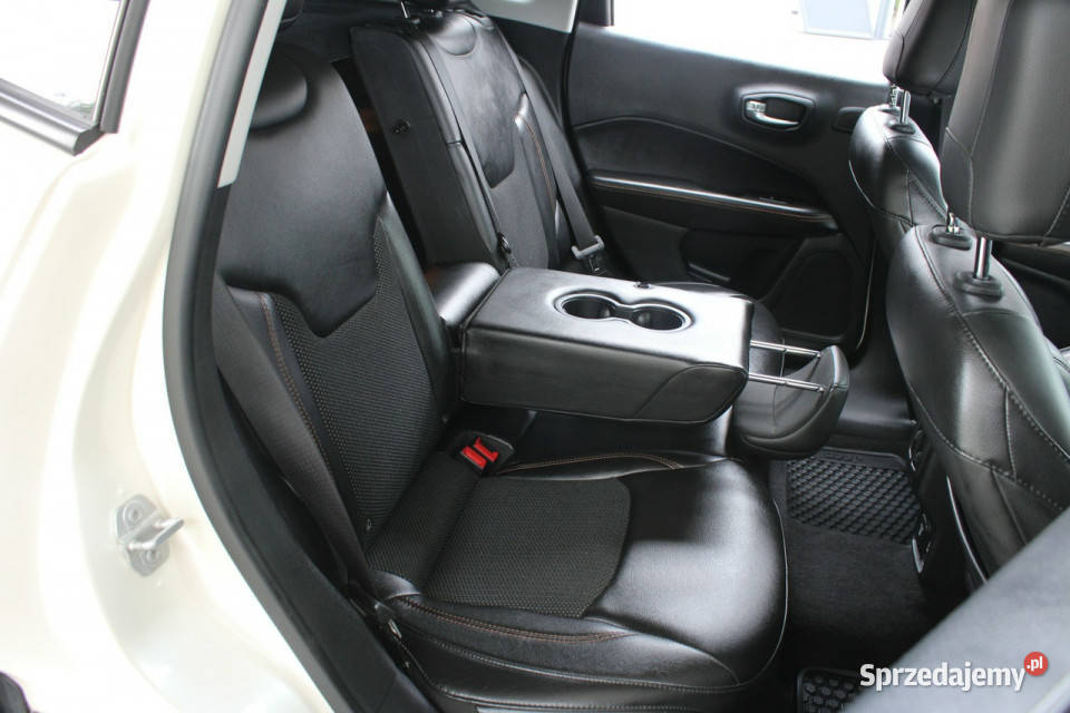 Jeep Compass Bezwypadkowy bogata wersja biały Compass Gliwice sprzedam