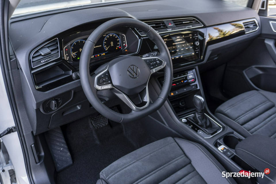 Volkswagen Touran Highline 15 TSI EVO 150 DSG Łódź