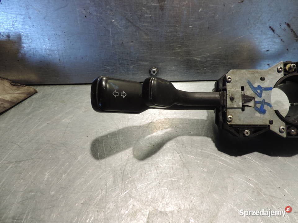 AUDI A4 B5 PRZEŁĄCZNIK ZESPOLONY 4D0953513 Rok produkcji 1998 Panele sterowania, przełączniki małopolskie Nowy Sącz