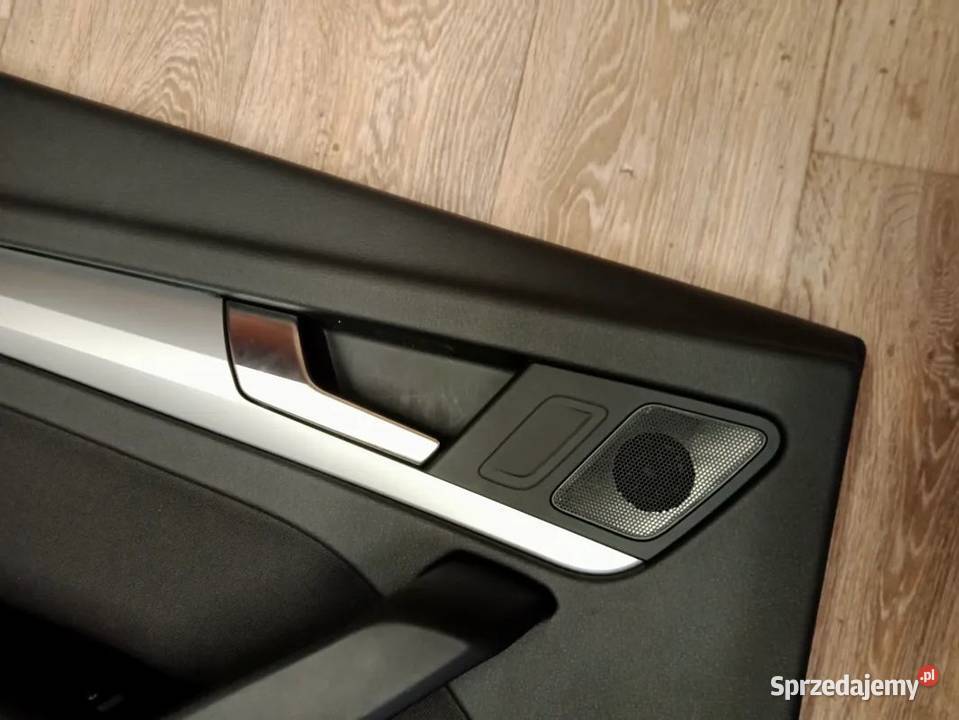 TAPICERKA LEWA TYŁ AUDI Q5 80A CZARNA Rakoniewice