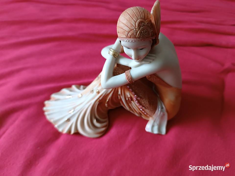 Figurka kobiety łódzkie