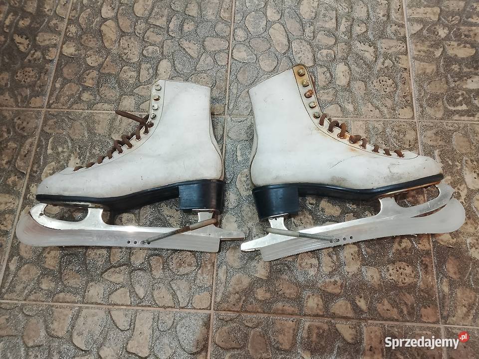 Łyżwy POLSPORT Piruet 23 703ochraniacze WESSA