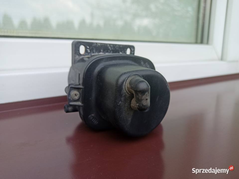 Audi A6 C5 halogen lewy lampa przeciwmgielna osobowe Sieradz