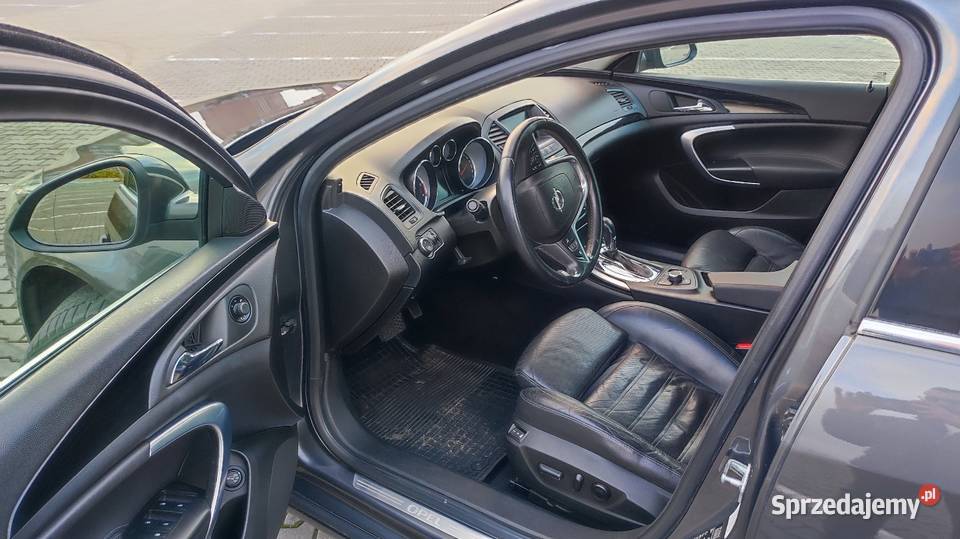 Opel insignia A 20 cosmo bogate wyposażenie stan diesel Korytów