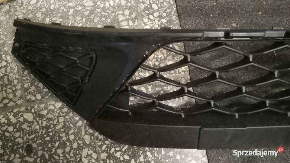 Seat Arona 6f9 2021 atrapa środkowa zderzaka osobowe sprzedam