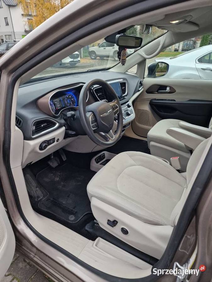 Chrysler Pacifica 8 osobowa Warszawa sprzedam