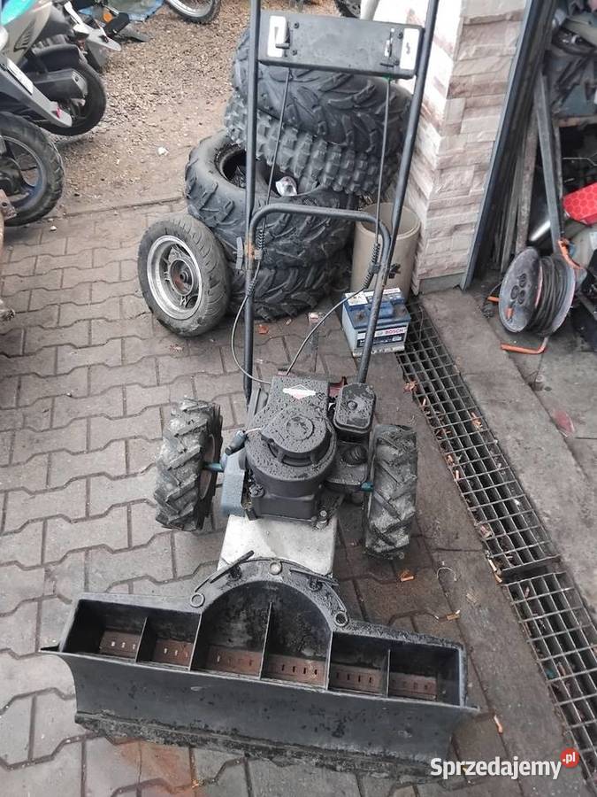 Traktorek jednoosiowy znapedem pług do śniegu Konina sprzedam