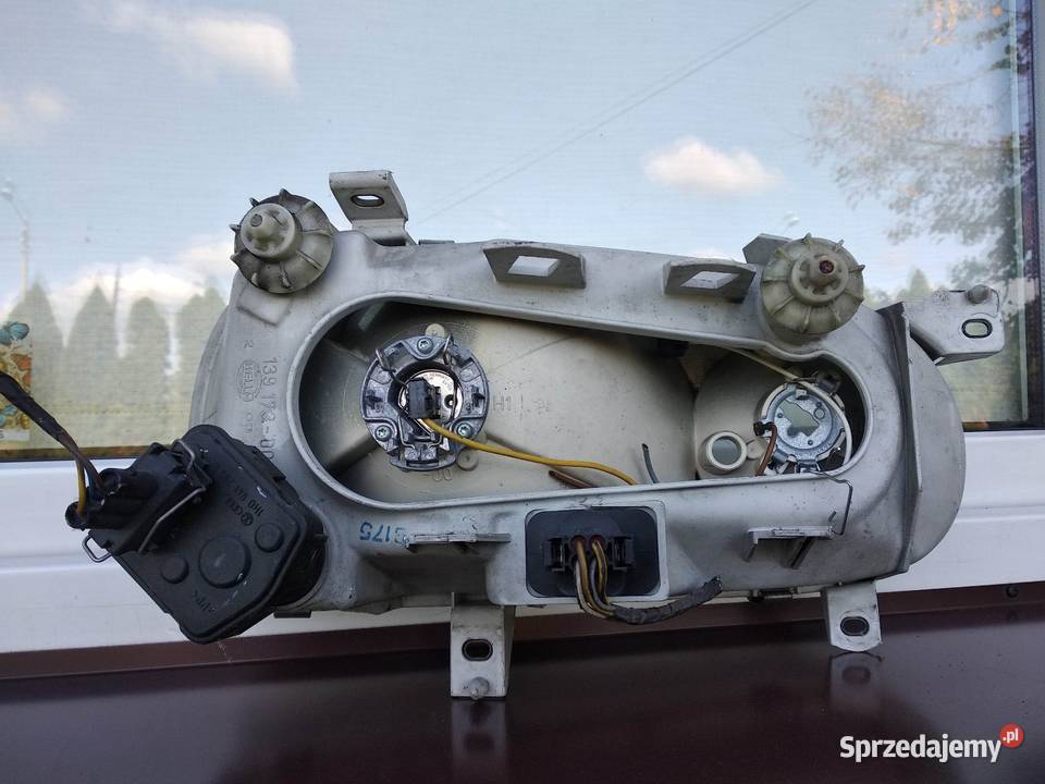 VW Golf III MK3 lampa przednia lewa reflektor osobowe Lampy przednie Sieradz
