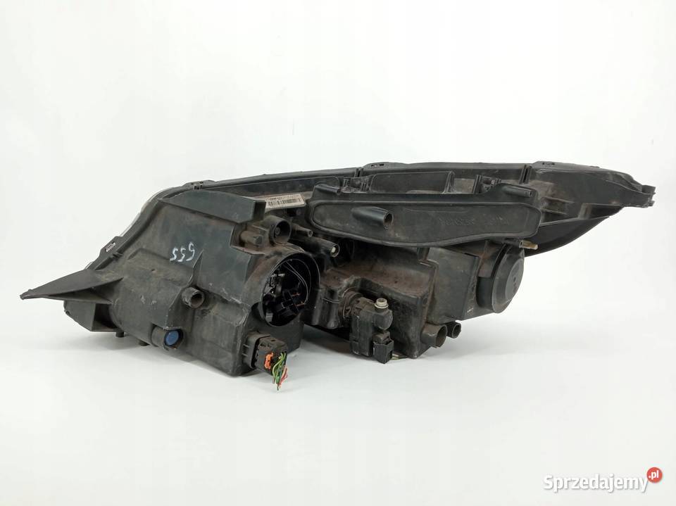 LAMPA PRZÓD PRAWA EUROPA 9677810280 Peugeot 2008 sprzedam