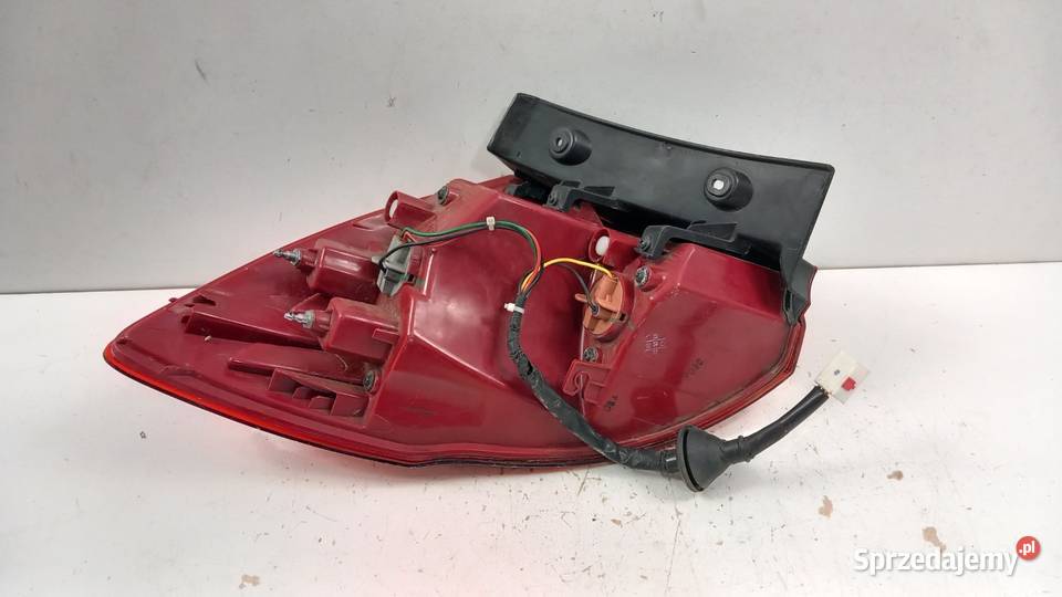 KIA CEED II HB LAMPA TYŁ PRAWA Światła stop Zbierkowo