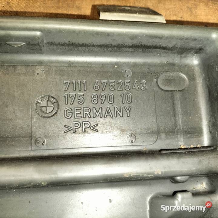 Pojemnik an narzędzia bagażnika BMW E60 E65 E66 śląskie Poręba