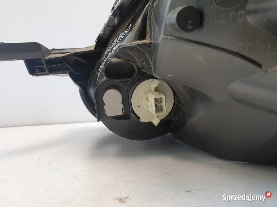 LAMPA PRAWA Toyota Aygo PRZEDNIA prawy przód