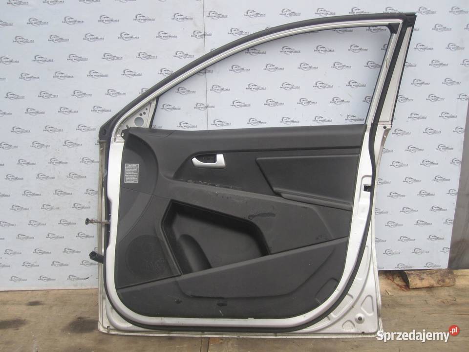 KIA SPORTAGE III 12r drzwi prawe przód
