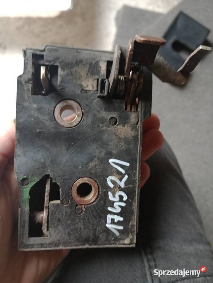 Zamek drzwi lewy przód passat b4 Brzesko sprzedam