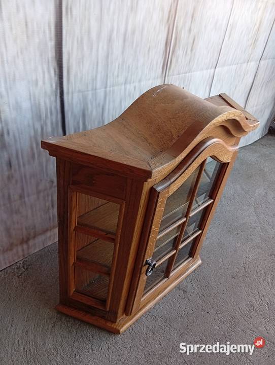 mała witrynka wisząca 315 Byczyna