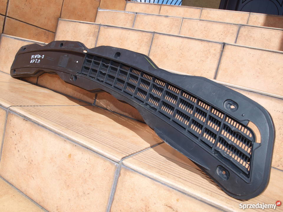 Mercedes E klasa W210 kratka wlot powietrza Kalisz