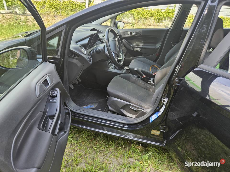 FORD FIESTA 10 bez turbo 20162017r manualna Piotrków Trybunalski