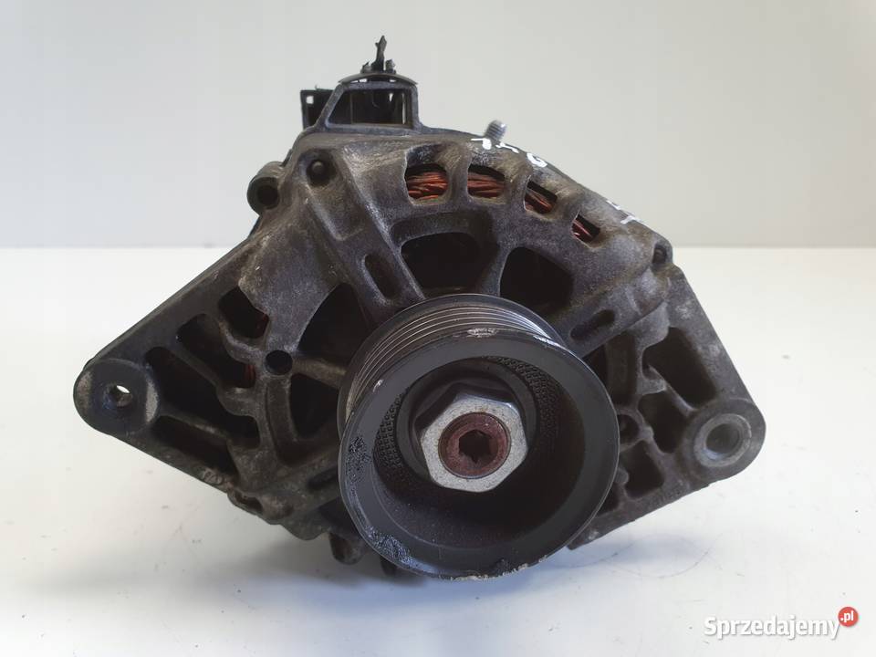 Hyundai i30 14 16V ALTERNATOR 90A 2655447 valeo osobowe Janów