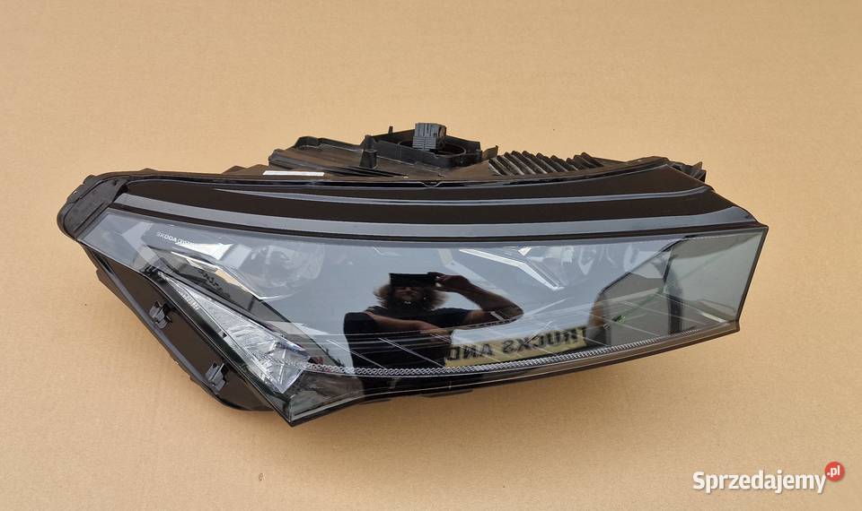 SKODA ENYAQ 5LB REFLEKTOR LAMPA PRAWY PRZÓD FULL Lampy przednie