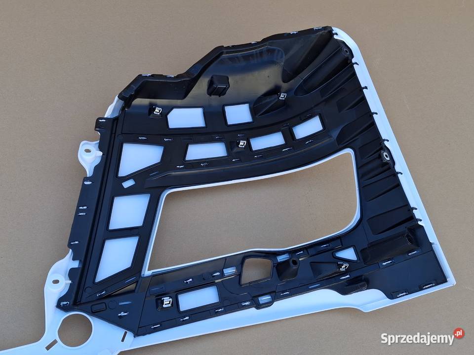 MAN TGX TG3 OKULAR REFLEKTORA LAMPY PRAWY lubuskie Bieleń